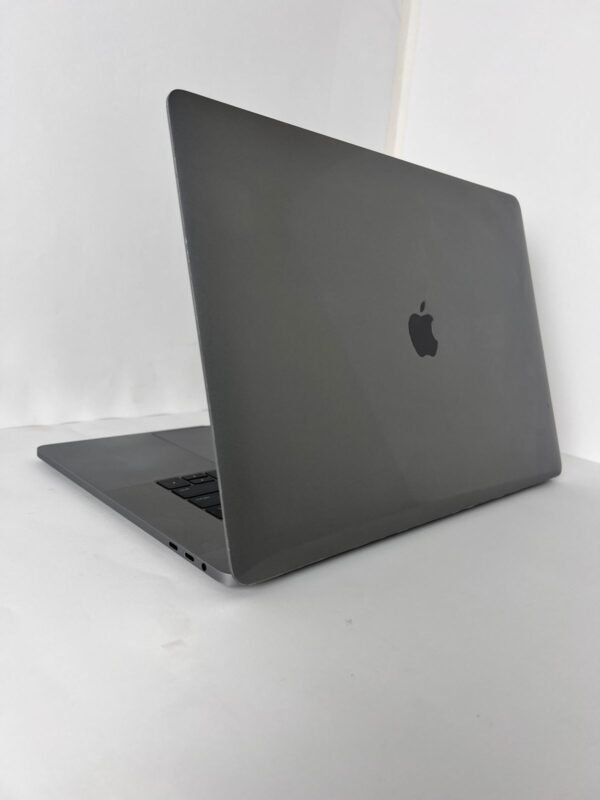 MacBook Pro 15" | Core i9 | 16GB RAM | 512GB SSD | 4GB Graphics – Powerhouse Performance