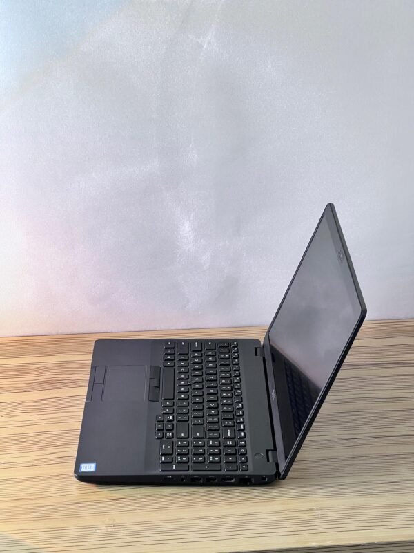 Dell Precision 3541 – Core i7 9th Gen, 16GB RAM, 512GB SSD, 4GB Graphics - Image 4